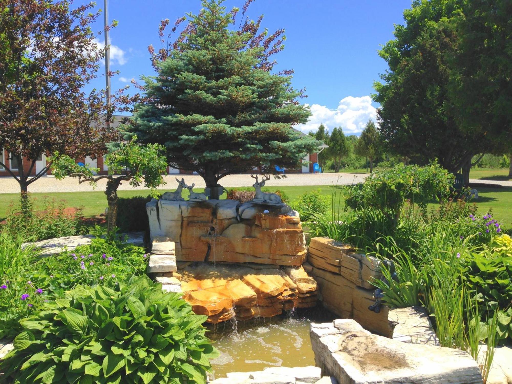 Manitoulin Inn Mindemoya ภายนอก รูปภาพ