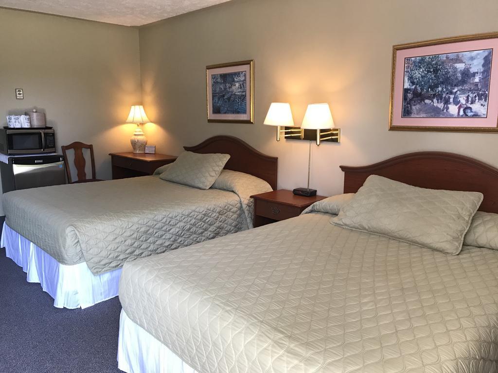 Manitoulin Inn Mindemoya ภายนอก รูปภาพ